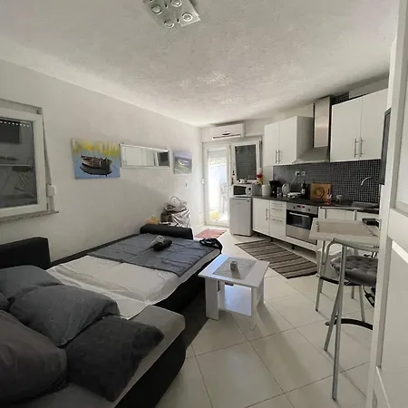 Seaesta Holiday- Modern Okrug Gornji